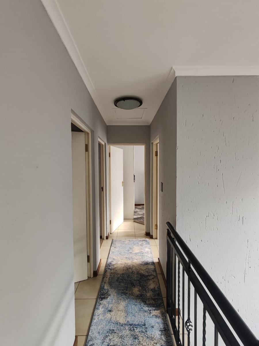 To Let 3 Bedroom Property for Rent in Helderwyk Gauteng