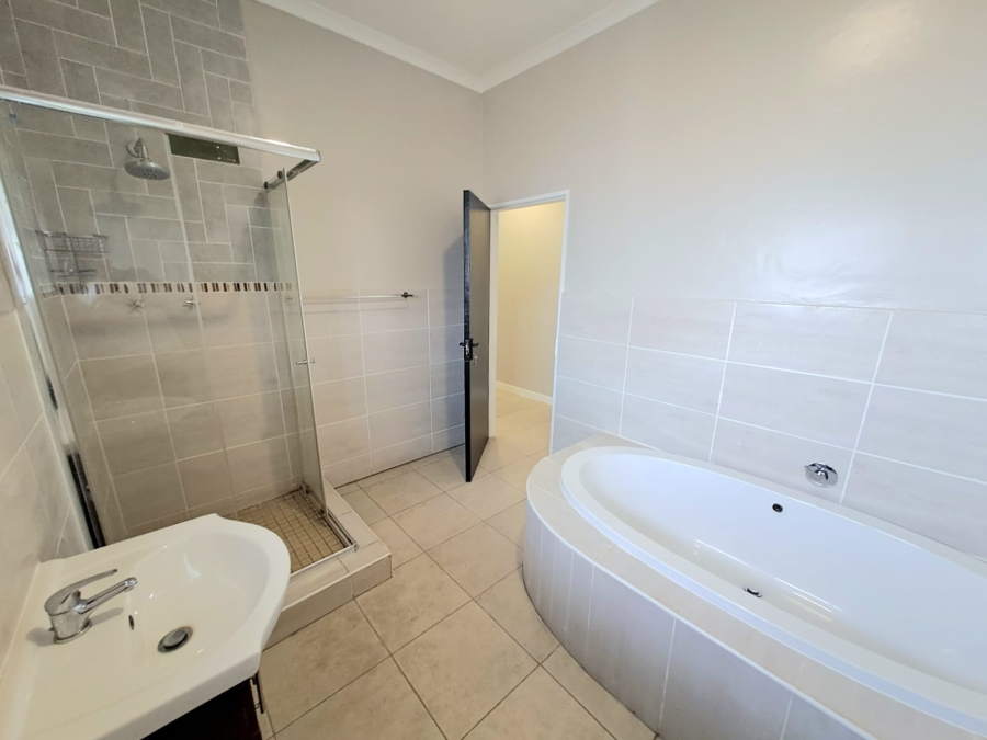 3 Bedroom Property for Sale in Three Rivers Gauteng