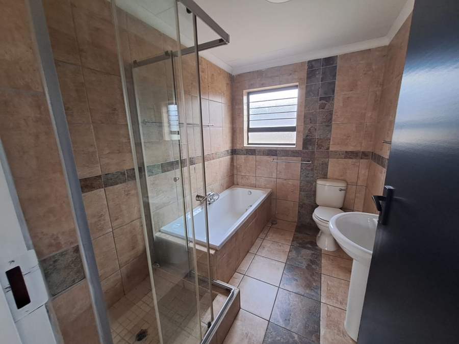 3 Bedroom Property for Sale in Three Rivers Gauteng