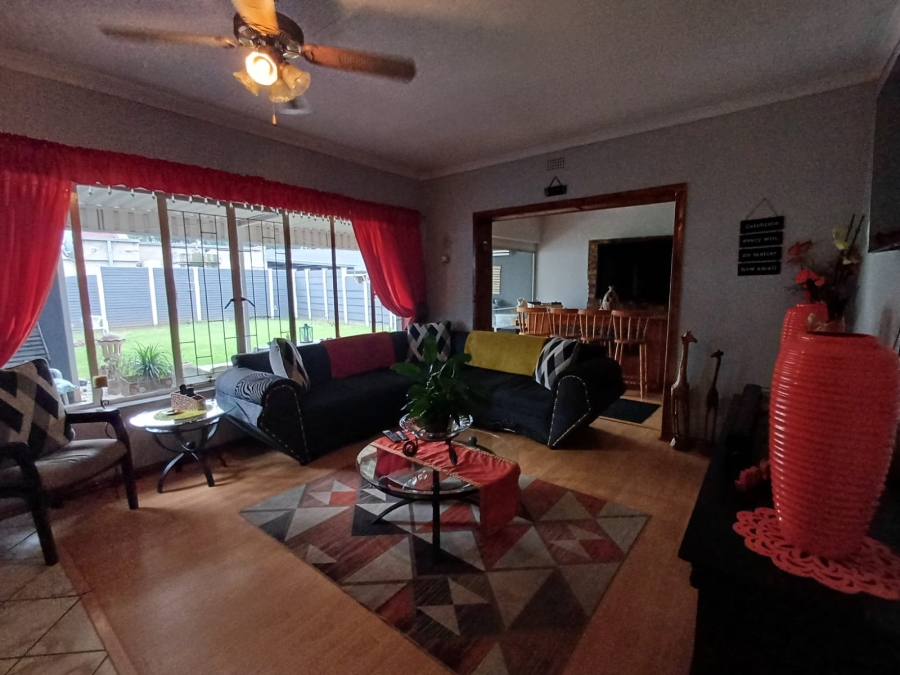 3 Bedroom Property for Sale in Vanderbijlpark SE 2 Gauteng