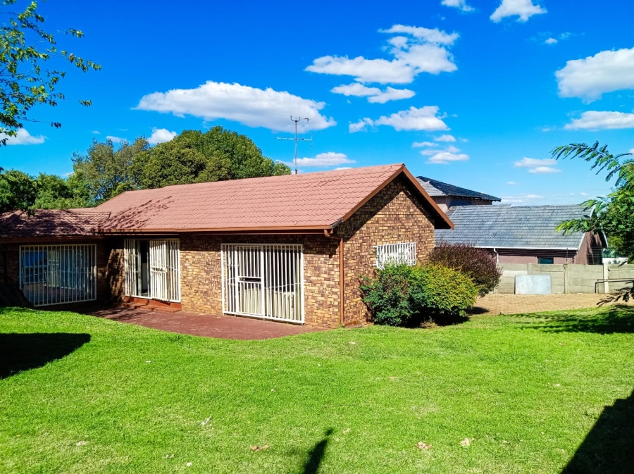 3 Bedroom Property for Sale in Kibler Park Gauteng