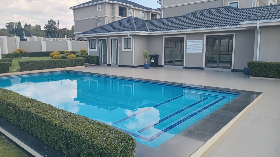 1 Bedroom Property for Sale in Broadacres Gauteng