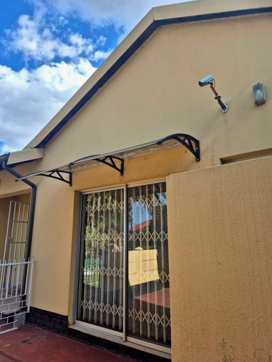 To Let 1 Bedroom Property for Rent in Arcon Park Gauteng