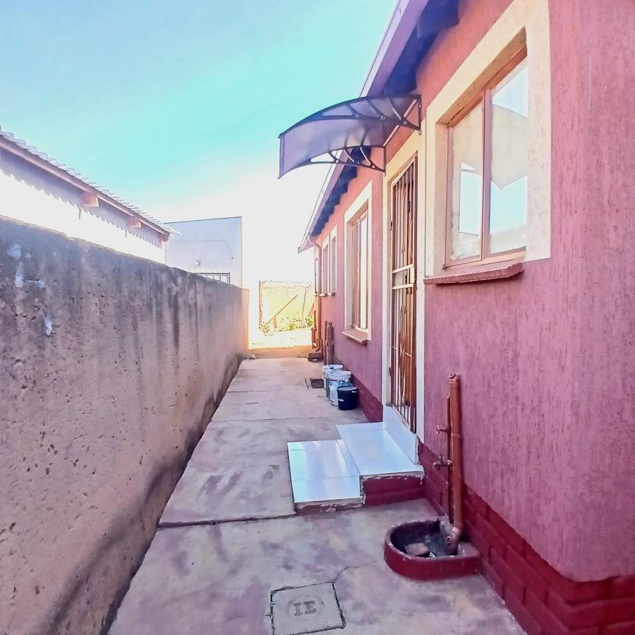 2 Bedroom Property for Sale in Soshanguve XX Gauteng