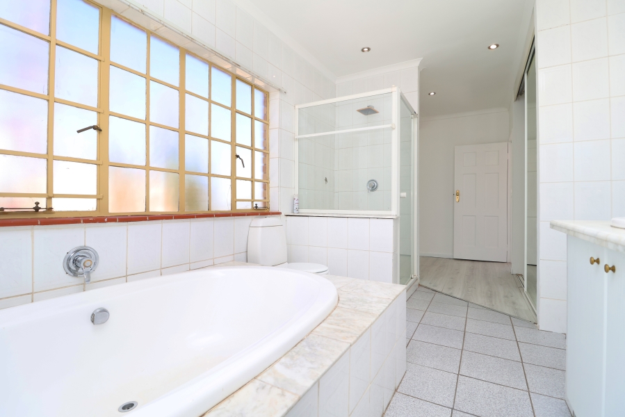 3 Bedroom Property for Sale in Kyalami Estates Gauteng