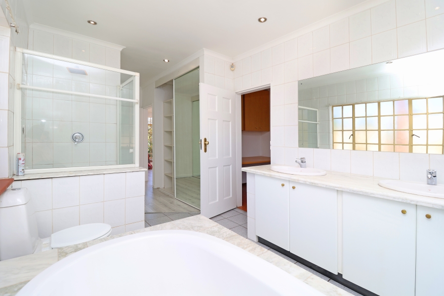 3 Bedroom Property for Sale in Kyalami Estates Gauteng