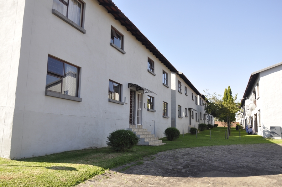 2 Bedroom Property for Sale in Vorna Valley Gauteng