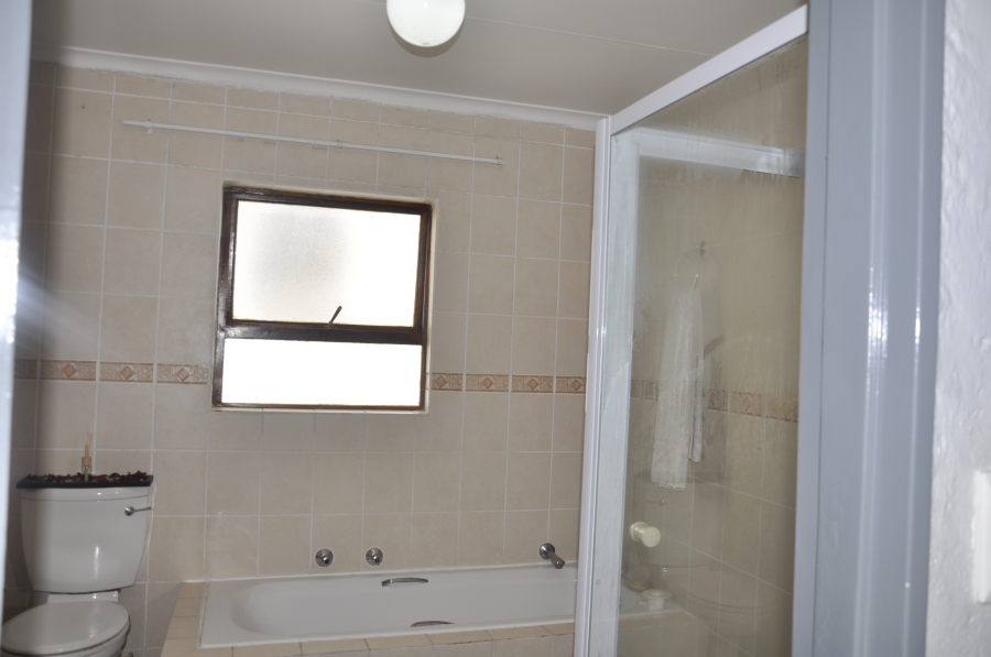 2 Bedroom Property for Sale in Vorna Valley Gauteng