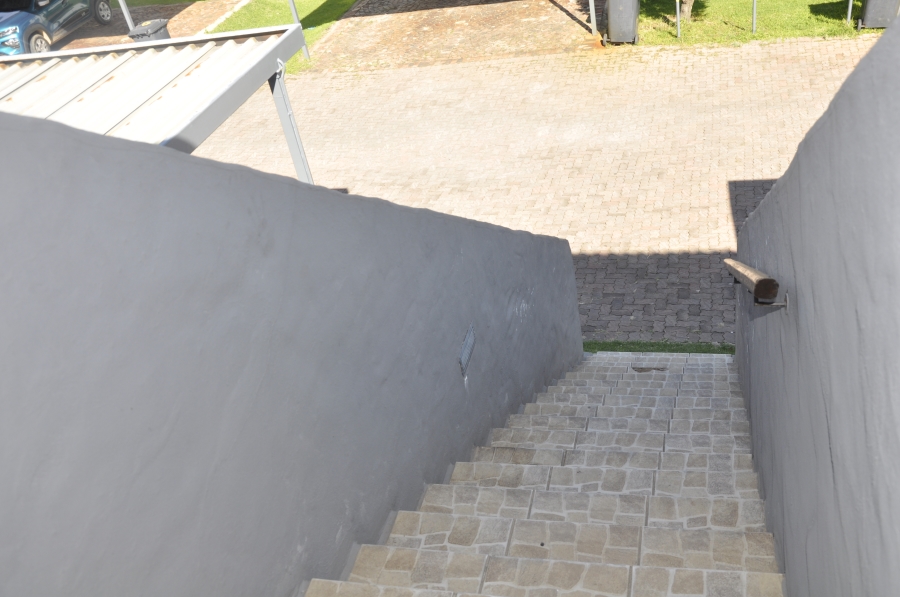 2 Bedroom Property for Sale in Vorna Valley Gauteng