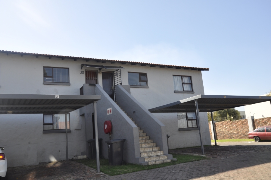 2 Bedroom Property for Sale in Vorna Valley Gauteng