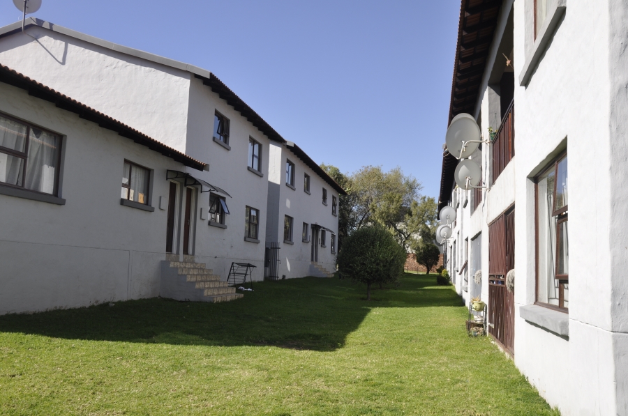 2 Bedroom Property for Sale in Vorna Valley Gauteng