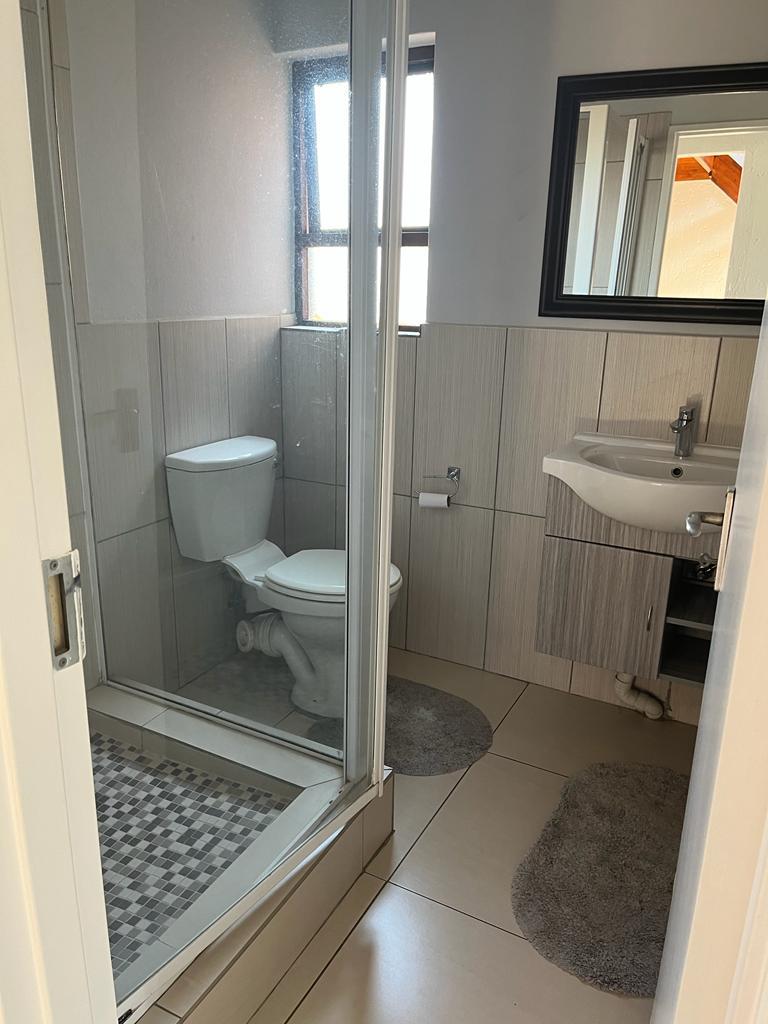 To Let 2 Bedroom Property for Rent in Lonehill Gauteng