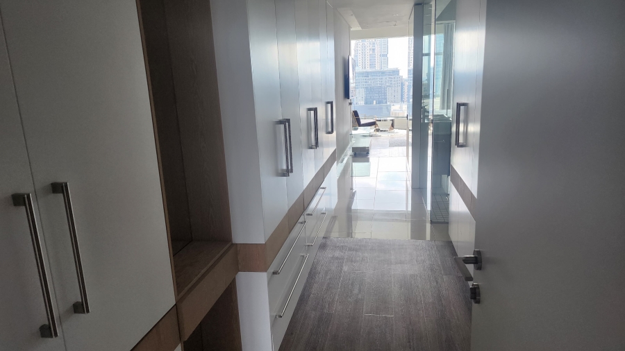 To Let 2 Bedroom Property for Rent in Sandhurst Gauteng
