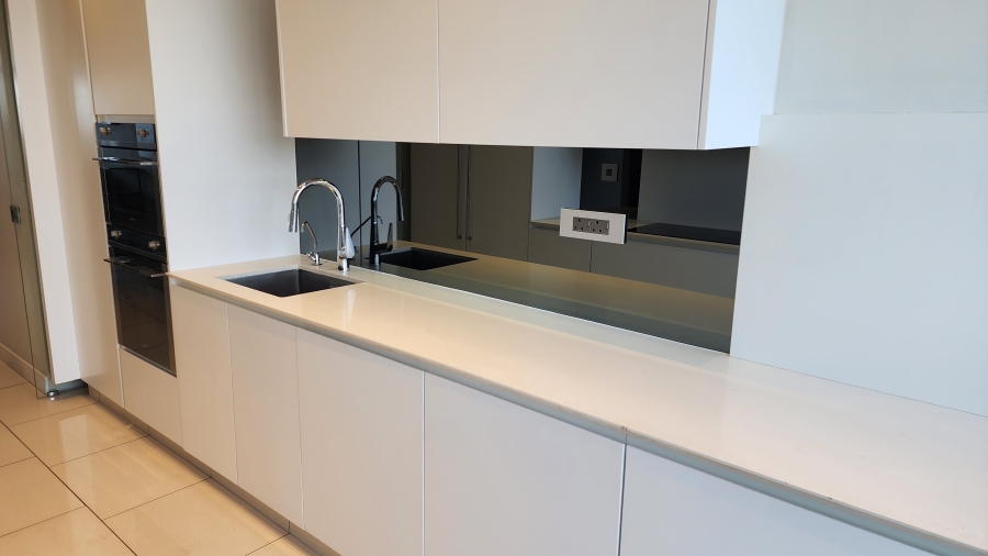 To Let 2 Bedroom Property for Rent in Sandhurst Gauteng