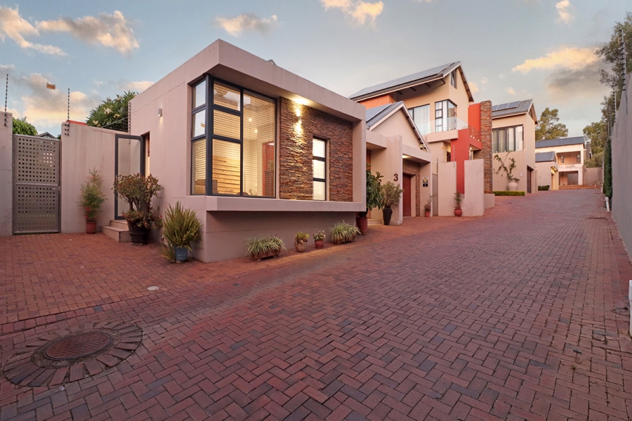 4 Bedroom Property for Sale in Bryanston Gauteng
