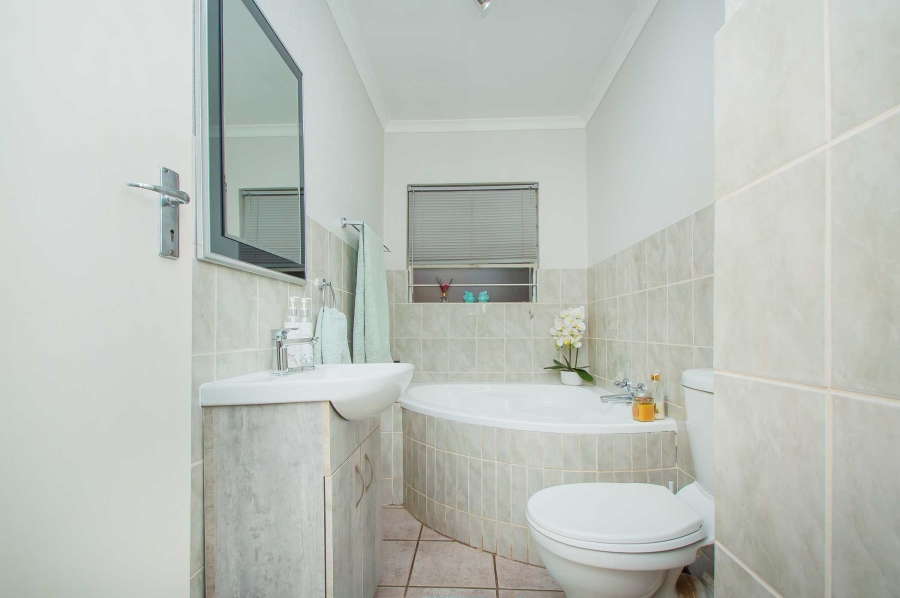 3 Bedroom Property for Sale in Poortview Gauteng