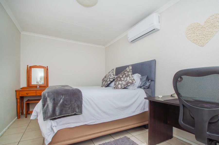 3 Bedroom Property for Sale in Poortview Gauteng