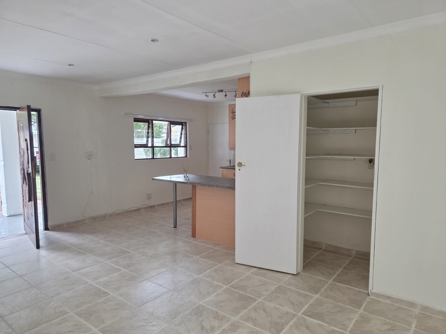 To Let 2 Bedroom Property for Rent in Fourways Gauteng
