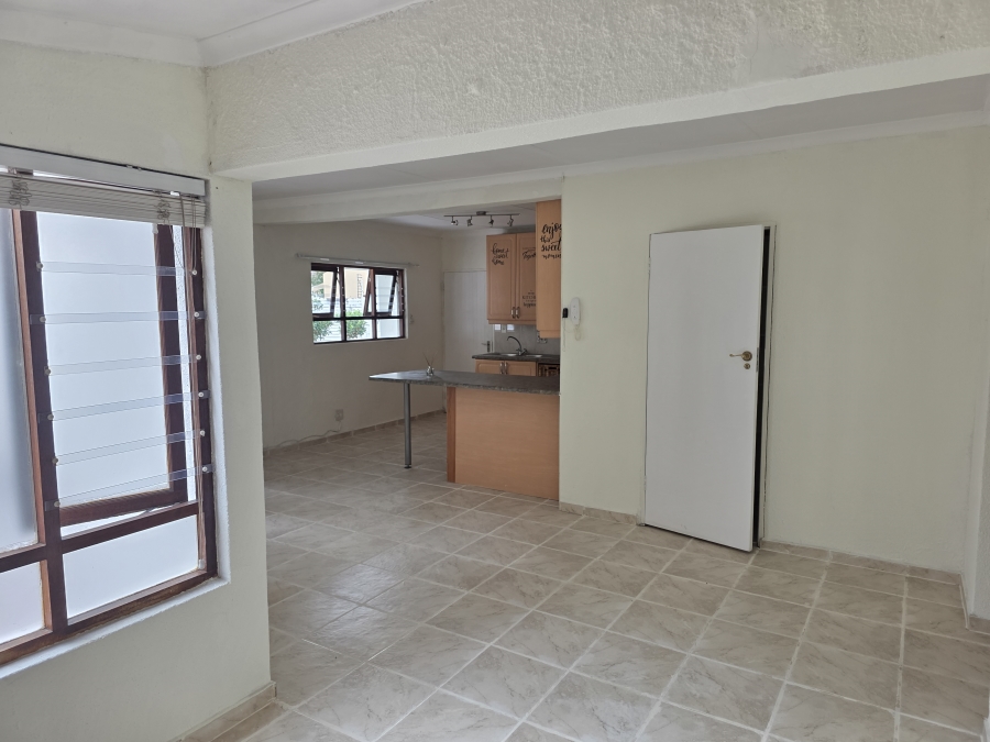 To Let 2 Bedroom Property for Rent in Fourways Gauteng