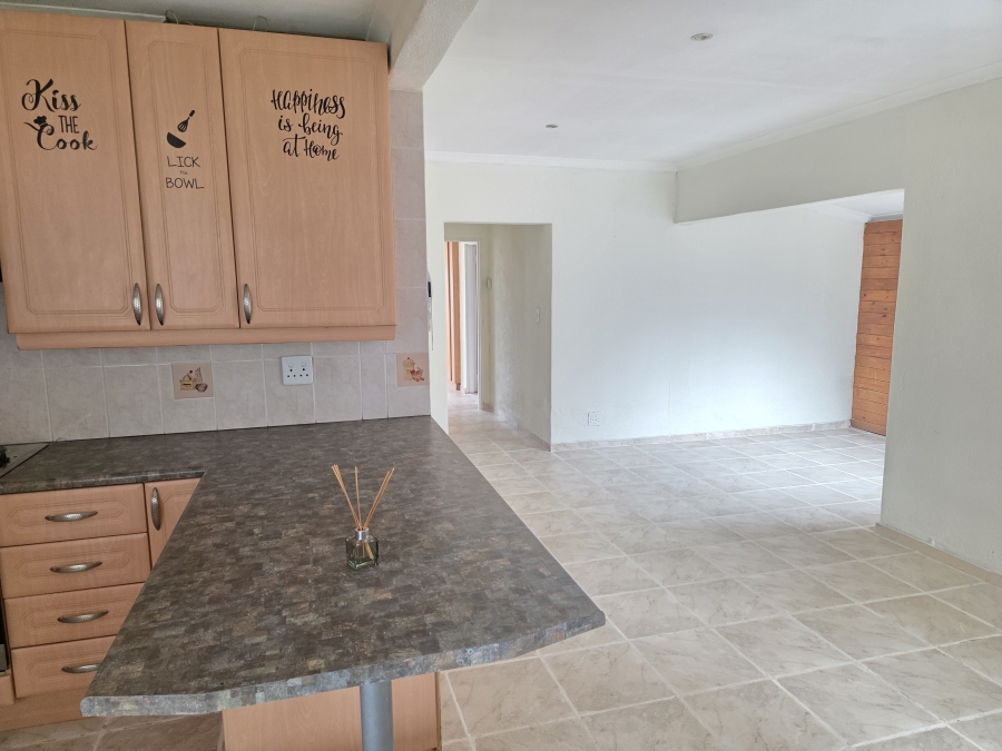To Let 2 Bedroom Property for Rent in Fourways Gauteng