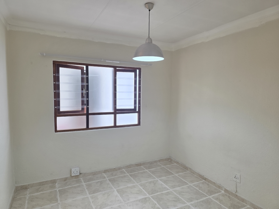 To Let 2 Bedroom Property for Rent in Fourways Gauteng