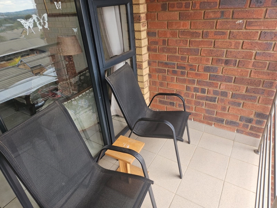 1 Bedroom Property for Sale in Olympus AH Gauteng