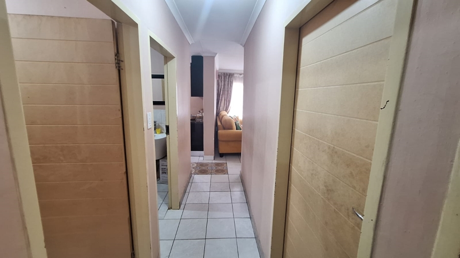 3 Bedroom Property for Sale in Lindo Park Gauteng