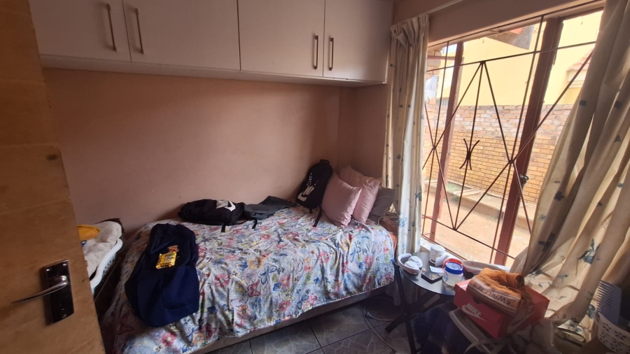 3 Bedroom Property for Sale in Lindo Park Gauteng