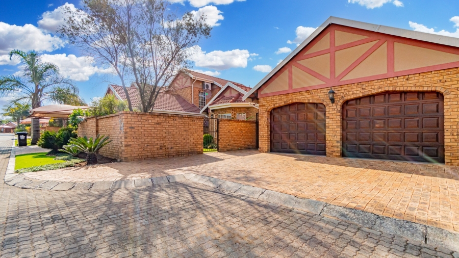 3 Bedroom Property for Sale in New Market Gauteng