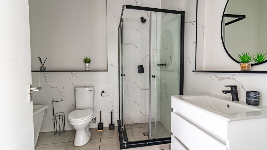 2 Bedroom Property for Sale in Waterfall Gauteng