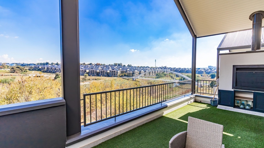 2 Bedroom Property for Sale in Waterfall Gauteng