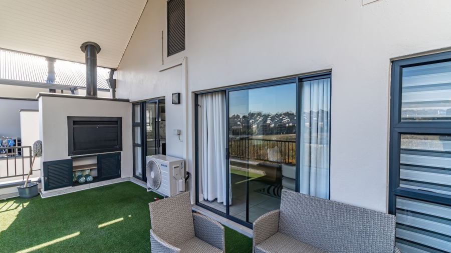2 Bedroom Property for Sale in Waterfall Gauteng