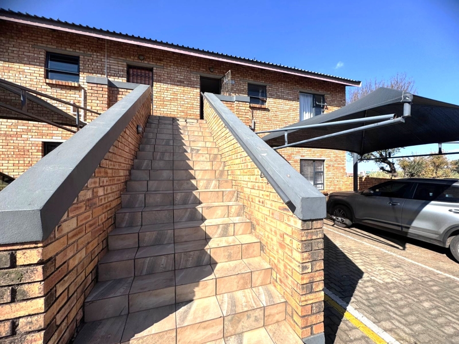 2 Bedroom Property for Sale in Elandsfontein Gauteng