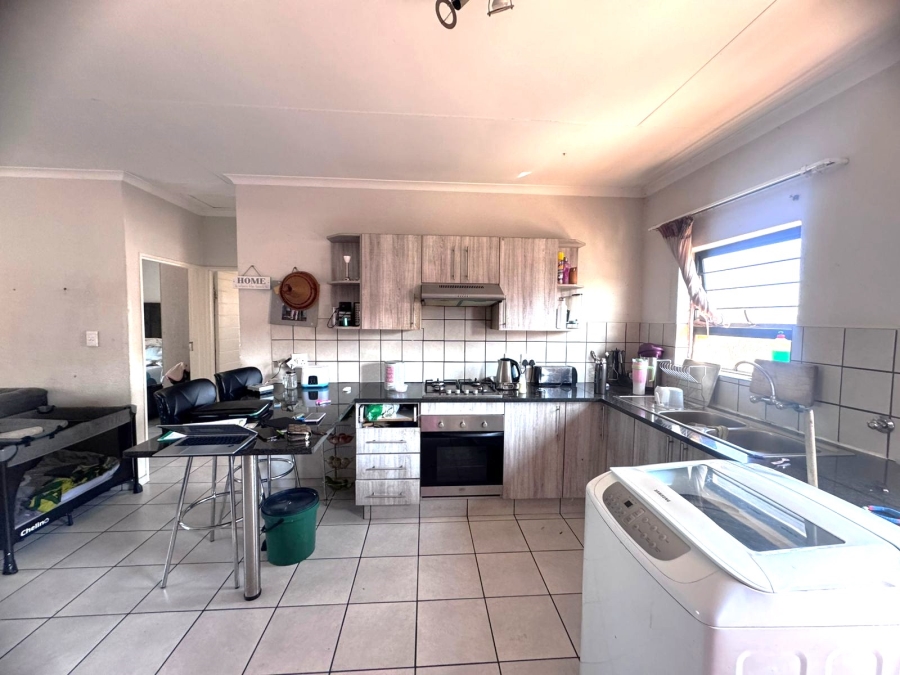 2 Bedroom Property for Sale in Elandsfontein Gauteng