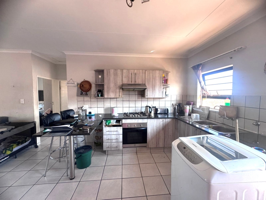 2 Bedroom Property for Sale in Elandsfontein Gauteng