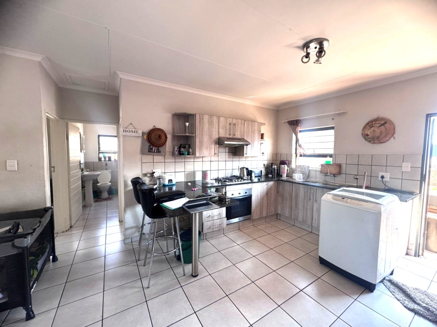 2 Bedroom Property for Sale in Elandsfontein Gauteng