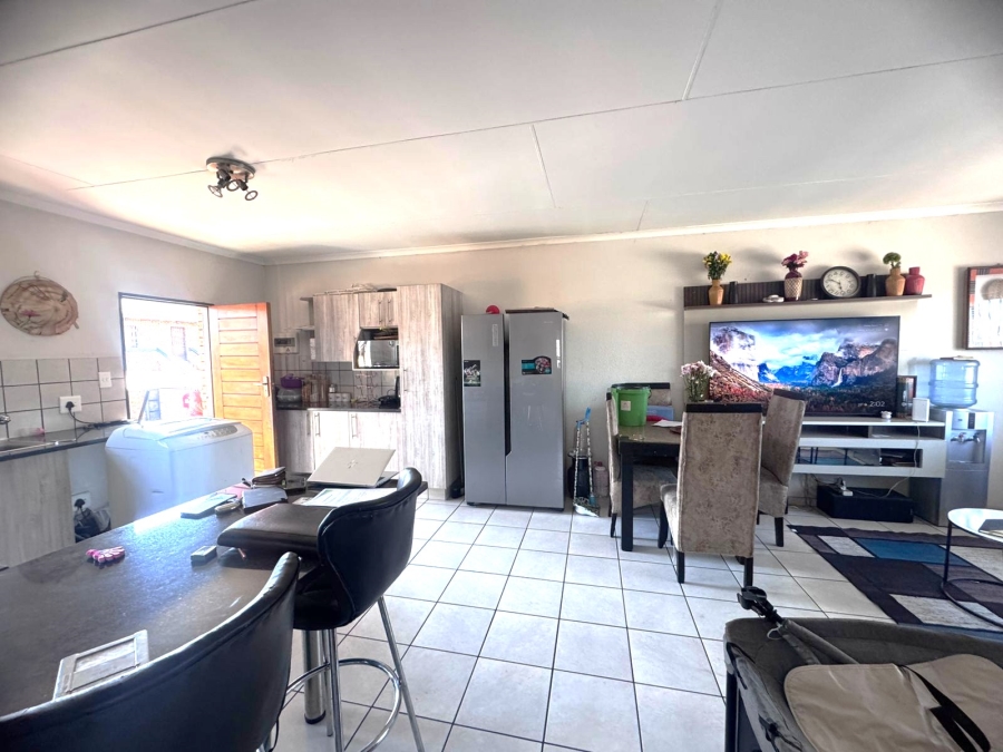 2 Bedroom Property for Sale in Elandsfontein Gauteng
