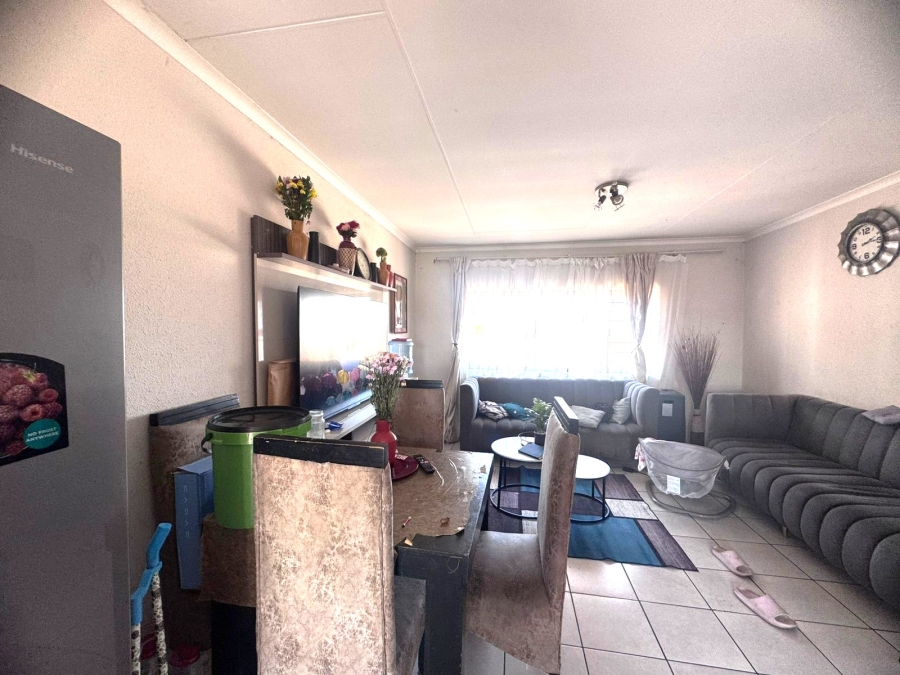 2 Bedroom Property for Sale in Elandsfontein Gauteng