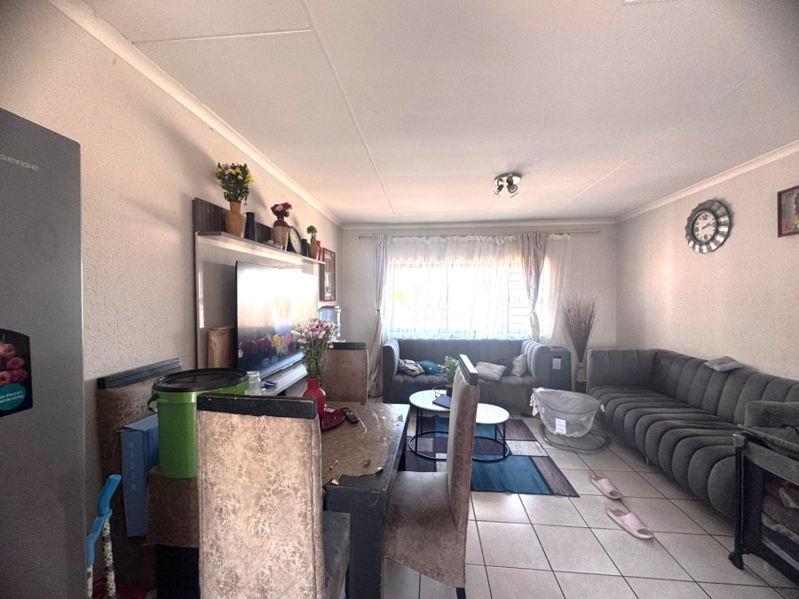 2 Bedroom Property for Sale in Elandsfontein Gauteng