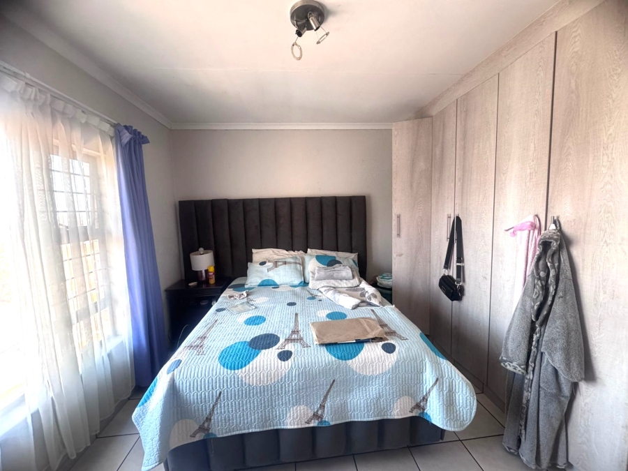 2 Bedroom Property for Sale in Elandsfontein Gauteng