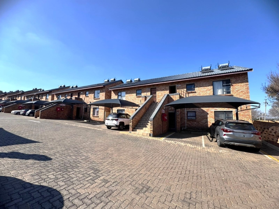 2 Bedroom Property for Sale in Elandsfontein Gauteng