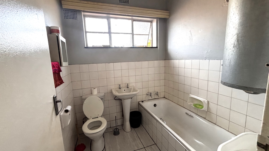 2 Bedroom Property for Sale in Germiston South Gauteng