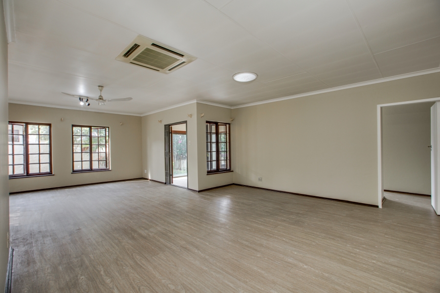4 Bedroom Property for Sale in Lonehill Gauteng