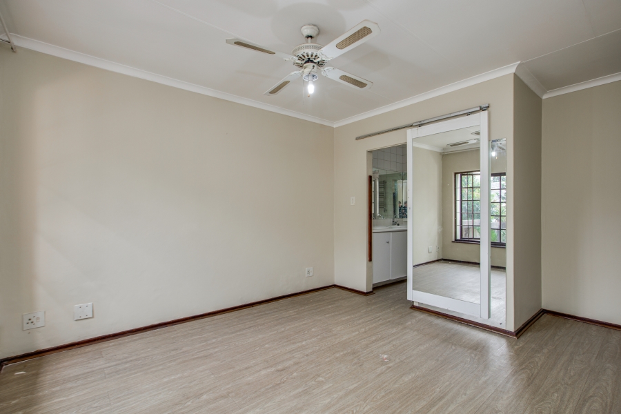 4 Bedroom Property for Sale in Lonehill Gauteng