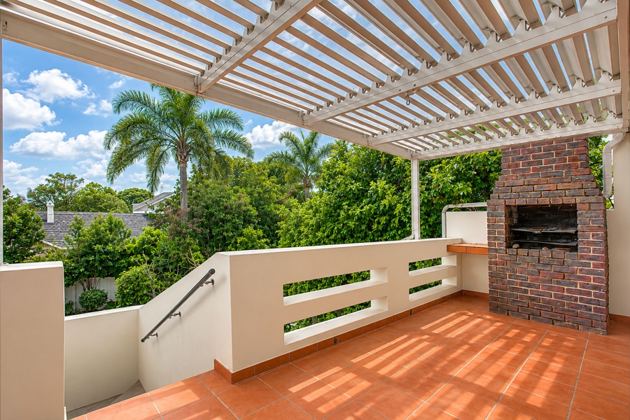 4 Bedroom Property for Sale in Lonehill Gauteng