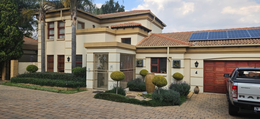 3 Bedroom Property for Sale in Berg En Dal Gauteng