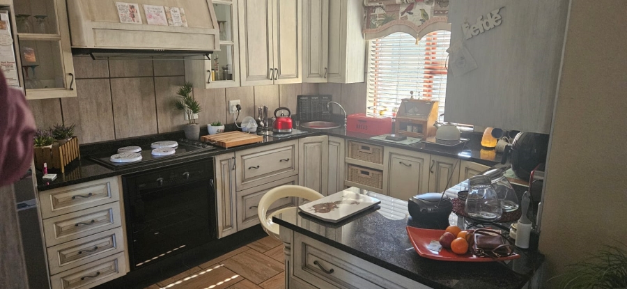 3 Bedroom Property for Sale in Berg En Dal Gauteng