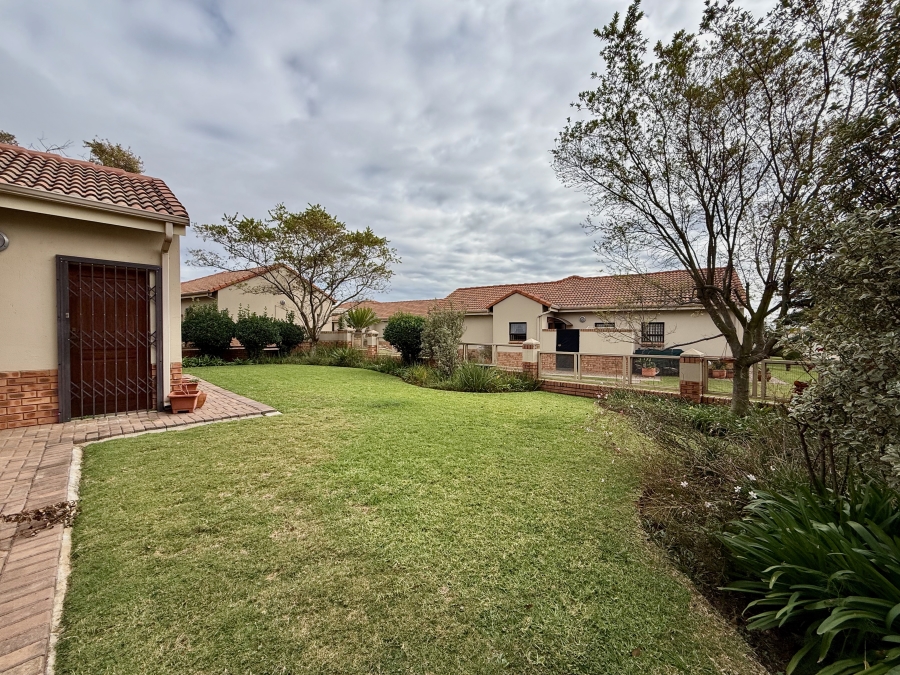 3 Bedroom Property for Sale in The Retreat Gauteng