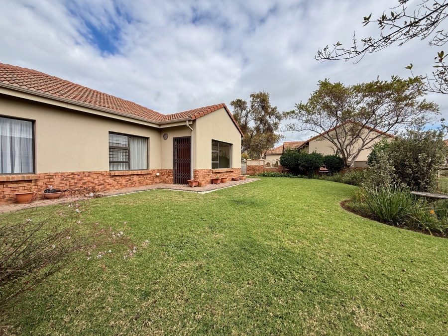 3 Bedroom Property for Sale in The Retreat Gauteng