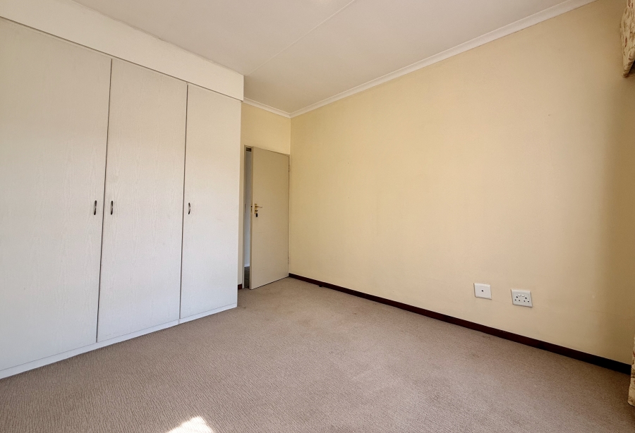3 Bedroom Property for Sale in The Retreat Gauteng